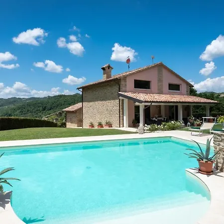 Chipieri 4&2, Emma Villa