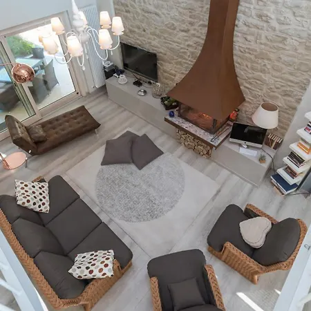 Вилла Chipieri 4&2, Emma Apecchio