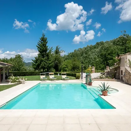 Chipieri 4&2, Emma Вилла