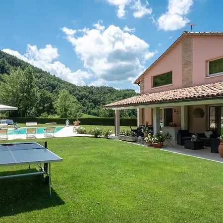 Вилла Chipieri 4&2, Emma Apecchio