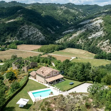 Chipieri 4&2, Emma Вилла Apecchio